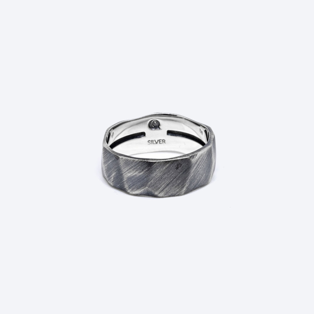 “Yu-Ra-Gi” Design Ring