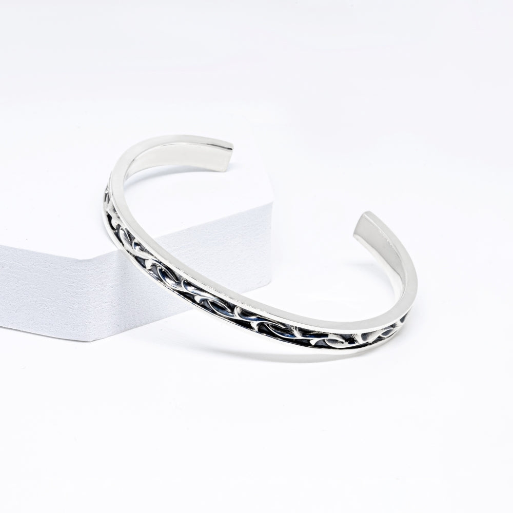 Arabesque Pattern Bangle